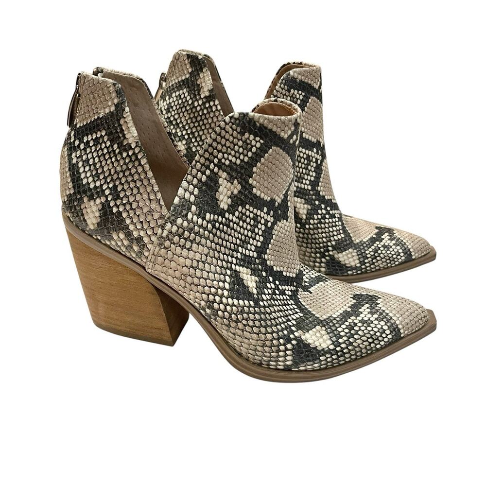 Steve Madden Camryn Snake Print Boots 8M Ankle Block Heel Pointy Boho Western